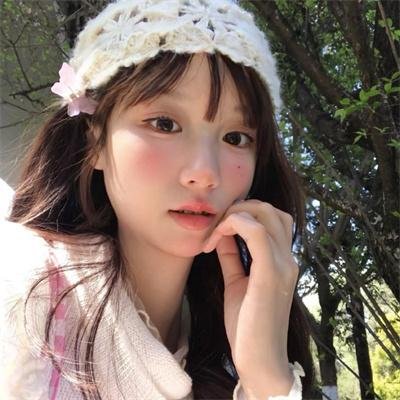 想踢沉迷男的女人封面